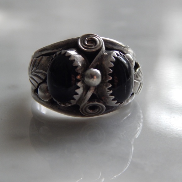 Sterling silver / black onyx ring - Picture 3 of 6